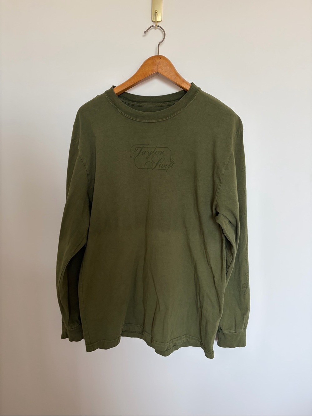 Taylor Swift official Olive Green Long-Sleeve Crewneck 100% cotton Ivy Evermore